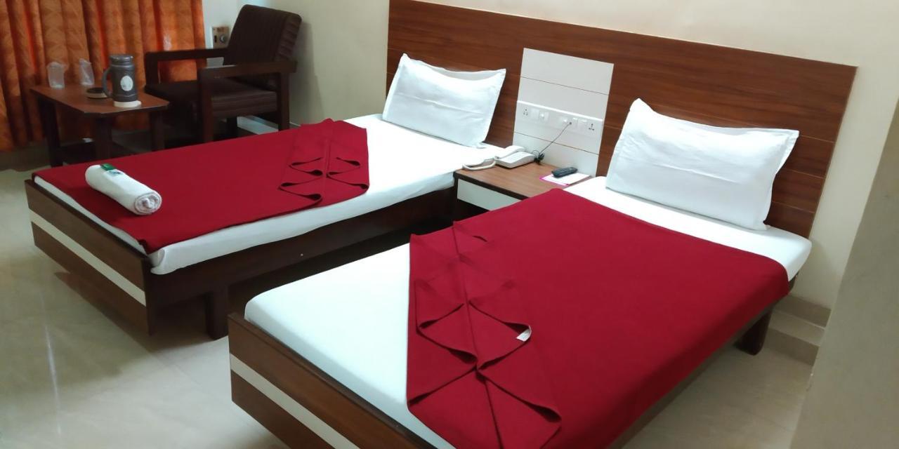 Hotel Alpha Vadodara Eksteriør bilde