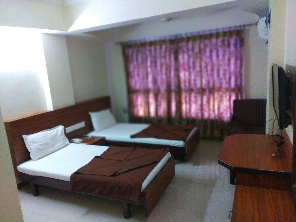 Hotel Alpha Vadodara Eksteriør bilde