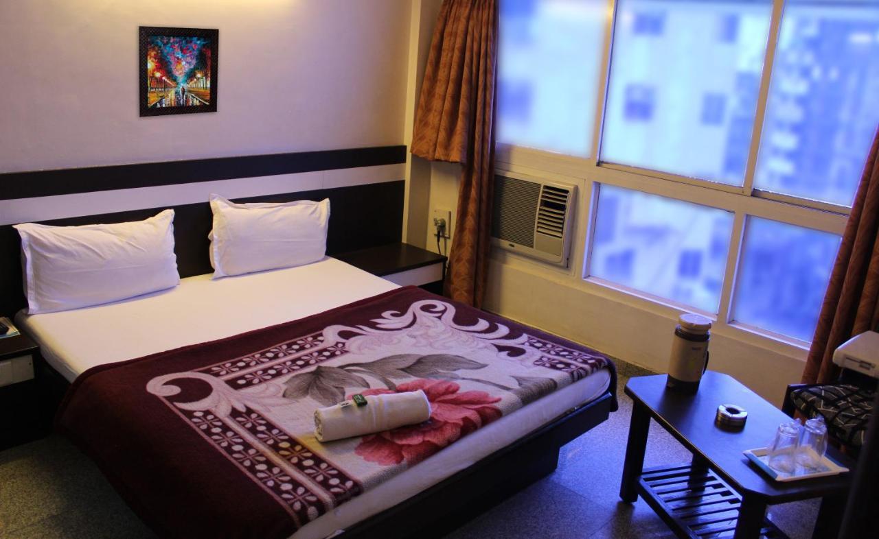 Hotel Alpha Vadodara Eksteriør bilde
