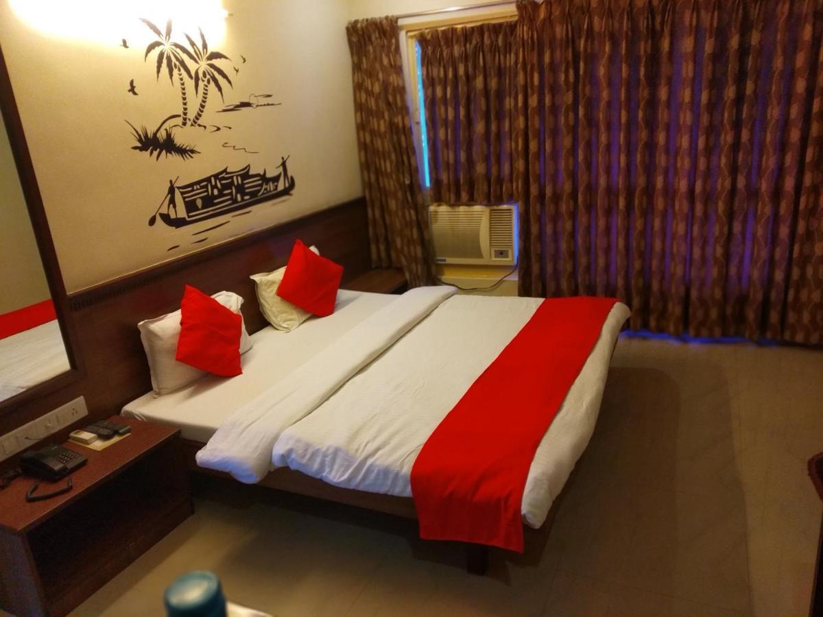 Hotel Alpha Vadodara Eksteriør bilde