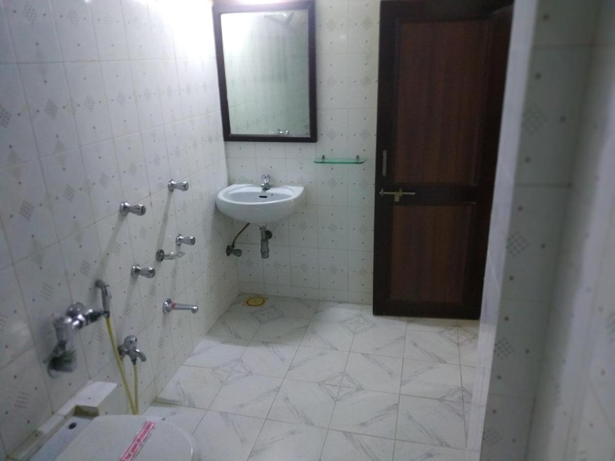Hotel Alpha Vadodara Eksteriør bilde