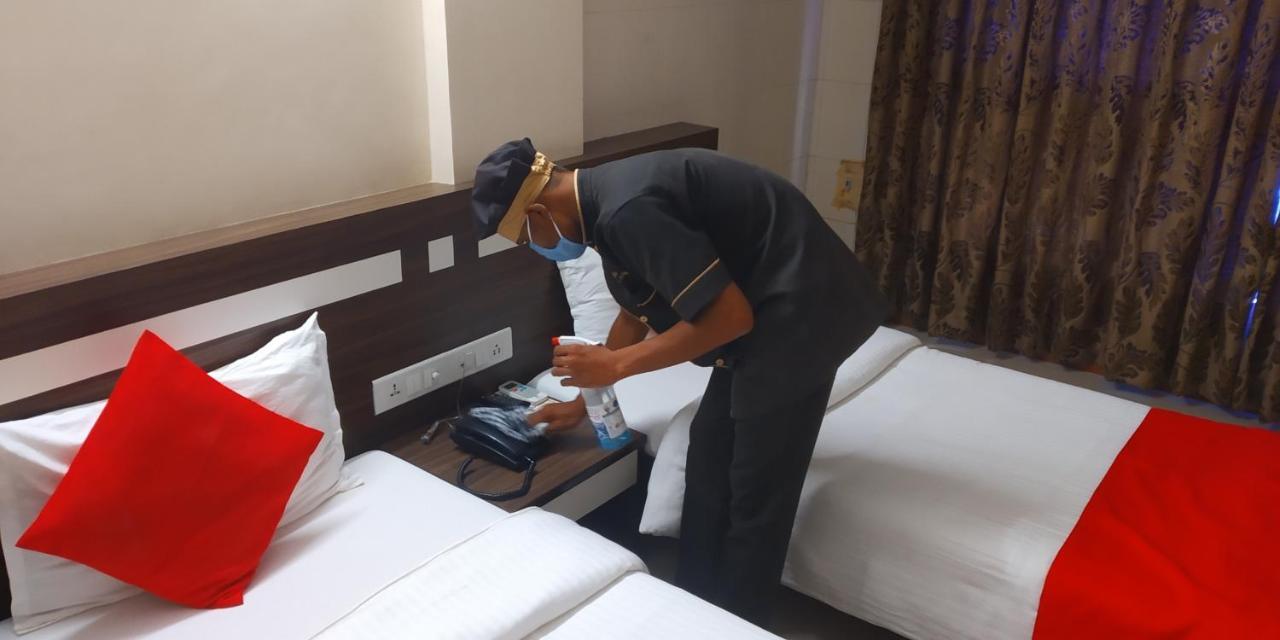 Hotel Alpha Vadodara Eksteriør bilde