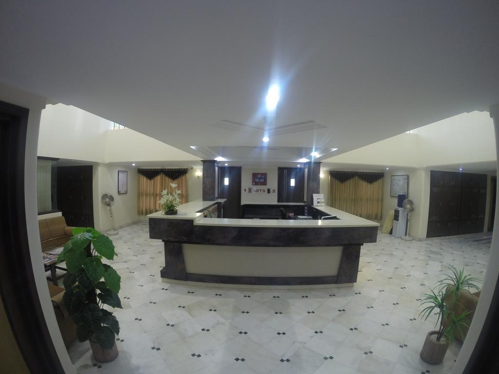 Hotel Alpha Vadodara Eksteriør bilde