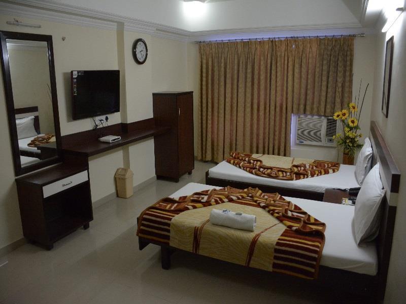 Hotel Alpha Vadodara Eksteriør bilde